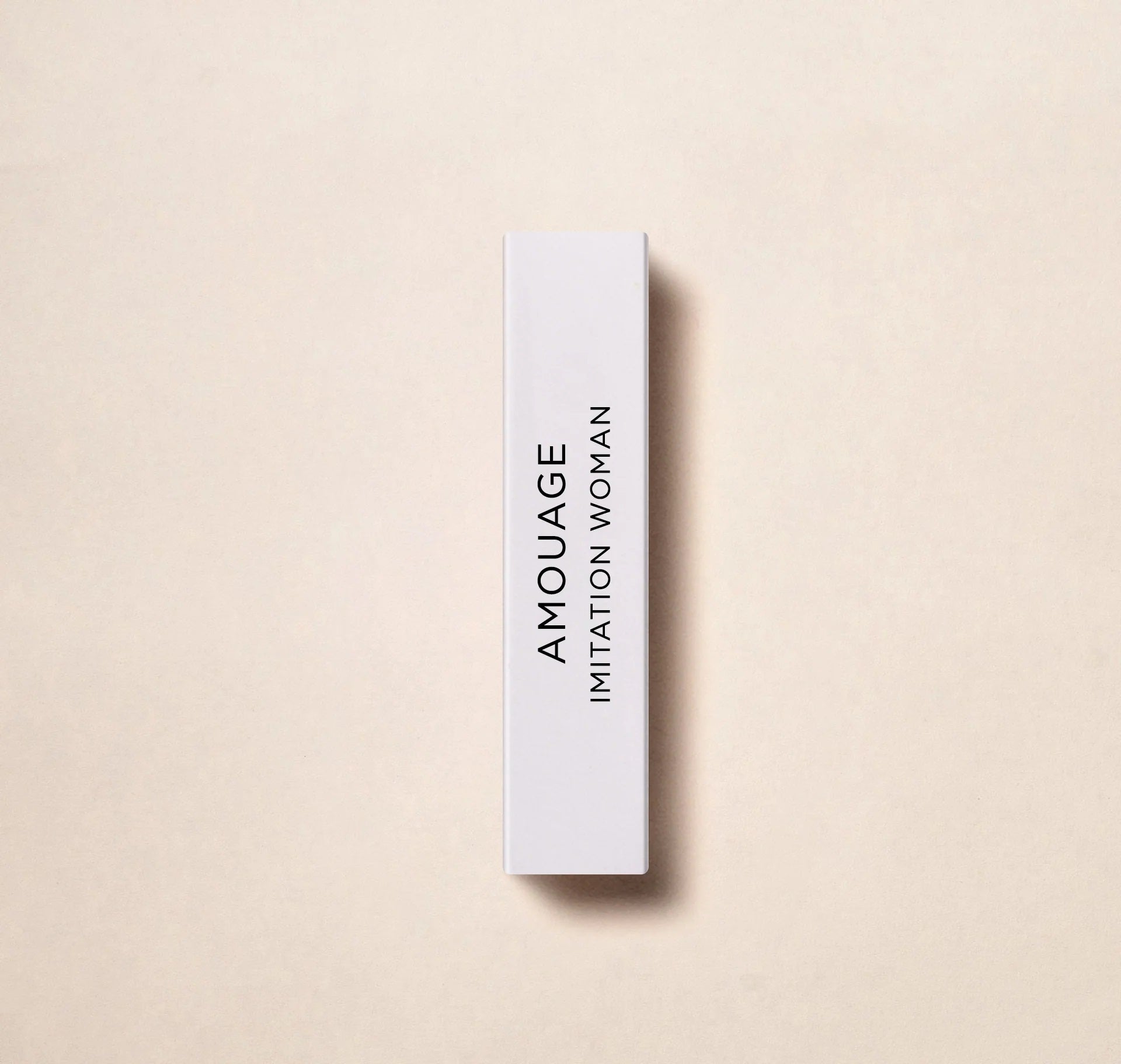 Experimentează parfumul luxos al Amouage Imitation Woman cu această mostră oficială de 2ml 0,06 oz. Creat de renumita casă de parfumuri Amouage, acest parfum emană eleganță și sofisticare. Perfect pentru testare înainte de a achiziționa o sticlă într