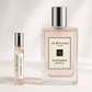 Mostră de parfum Jo Malone Raspberry Ripple 2ml așezată lângă sticla de parfum Jo Malone Raspberry Ripple de 100ml
