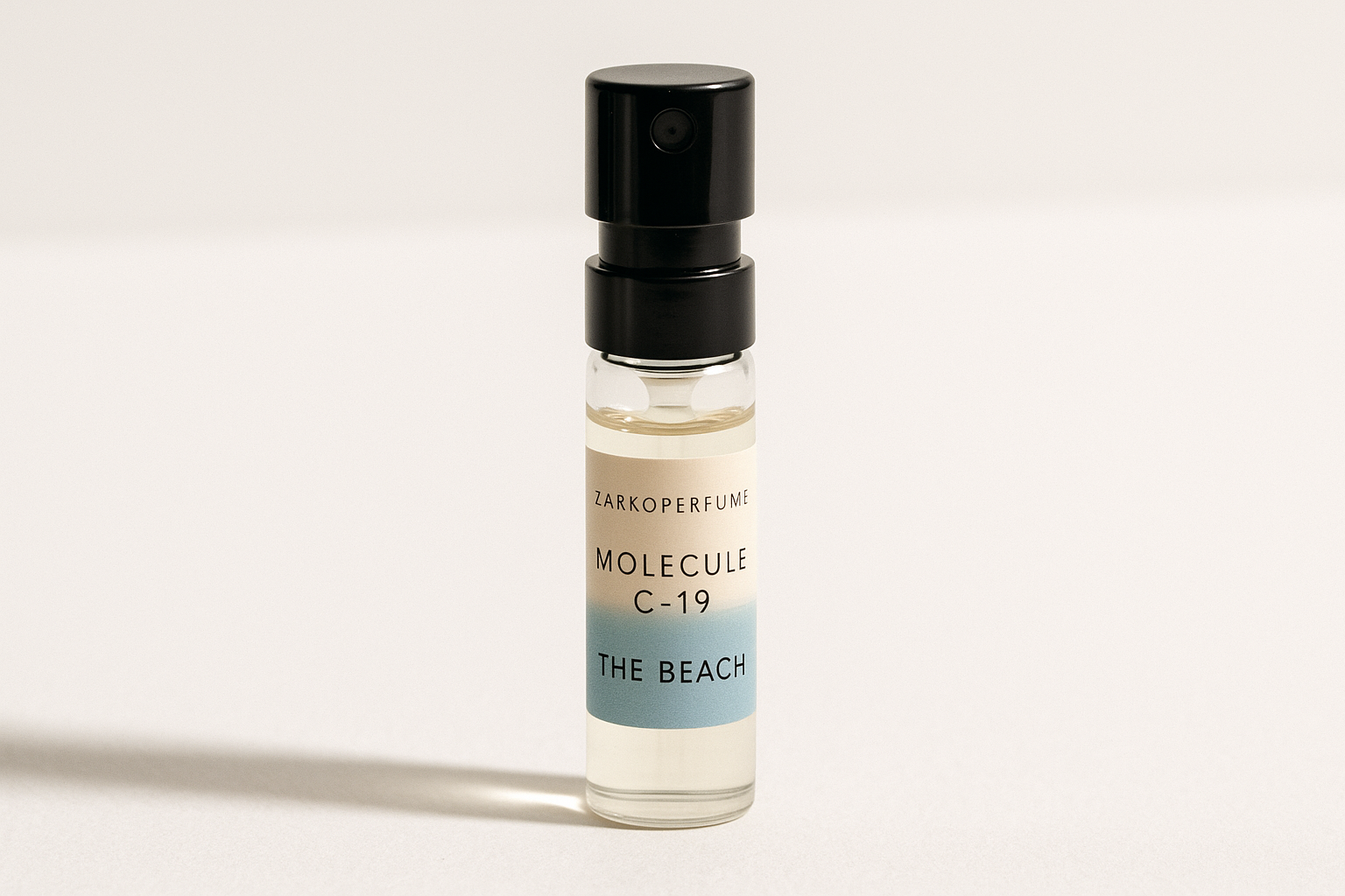 Zarkoperfume Molecule C-19 The Beach 2ml 0.068 fl. oz. mostră oficială de parfum
