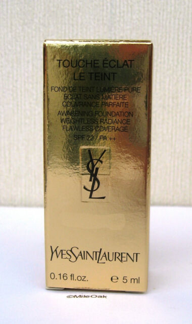Fond de ten Yves Saint Laurent Touche Éclat 5ml 0,16 fl. oz. eșantion pentru îngrijirea pielii Nuanta BD 25 bej cald